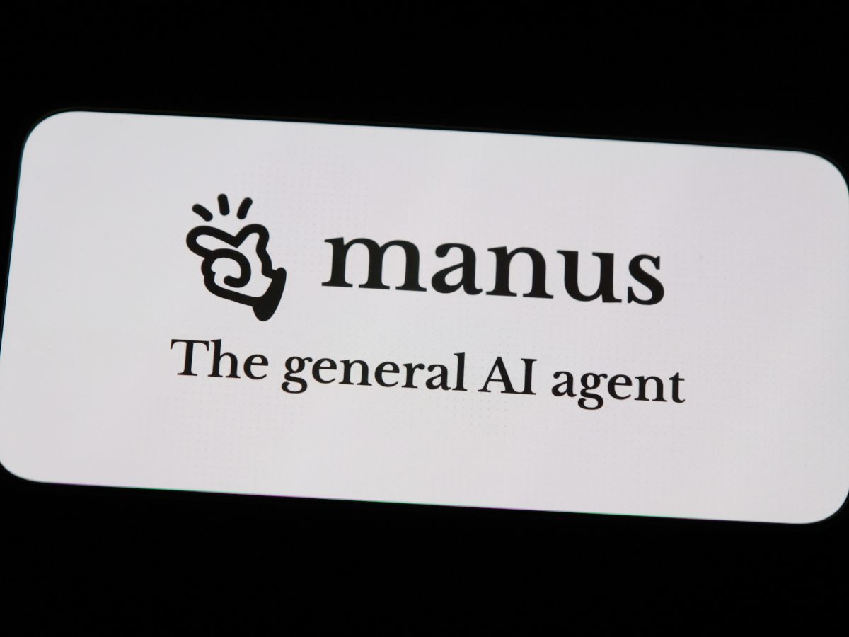 Manus AI agent on a black phone screen.