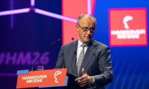 Merz, Siemens menyerukan pelonggaran peraturan UE tentang AI industri