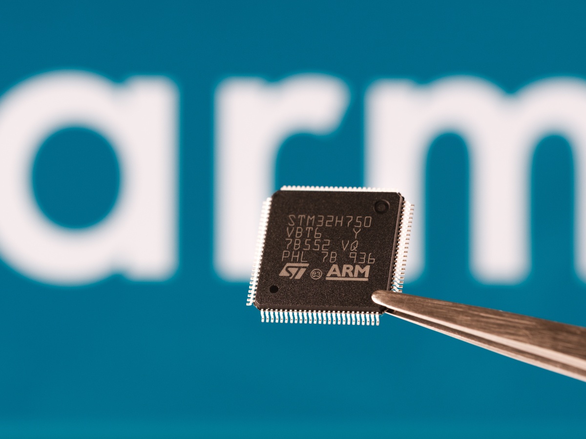 A computer chip with Arm logo.