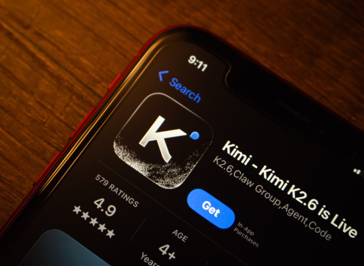 Kimi 2.6 on smart phone