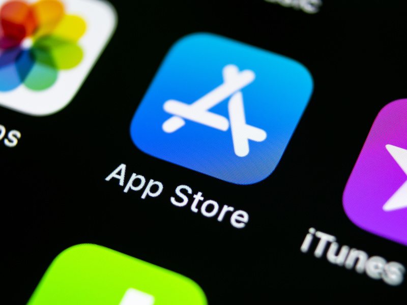 Apple membuka iOS untuk menyaingi toko aplikasi dan pembayaran di Brasil