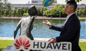 Huawei mengadakan perhentian di UCD untuk memamerkan teknologi energi terbarukan terbaru