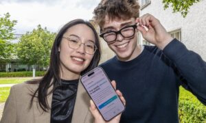 Siswa di balik start-up teknologi bantu memenangkan kontes NovaUCD