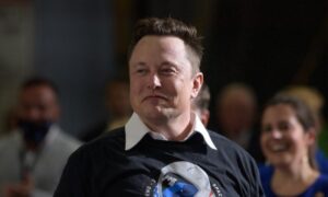 SpaceX mengumpulkan $75 miliar yang memecahkan rekor dalam debut IPO