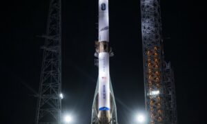 Blue Origin milik Bezos, pada awalnya, memungkinkan investor luar mendapatkan putaran $10 miliar