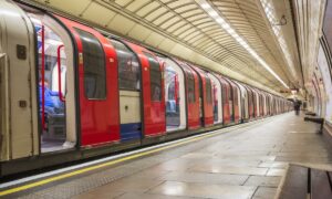Peretas transportasi London dipenjara selama lima setengah tahun