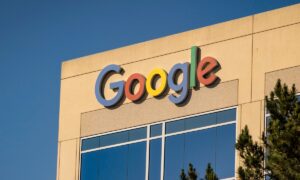 UE mendenda Google sebesar €890 juta atas praktik penelusuran dan toko aplikasi