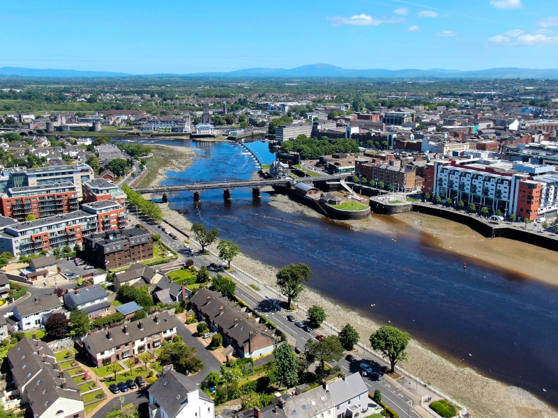 Kneat Limerick memberhentikan 10 persen staf setelah akuisisi Thoma Bravo