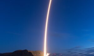 Isar Aerospace meluncurkan roket yang membawa satelit, pertama di Eropa