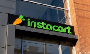 DoorDash dilaporkan hampir membeli Instacart dengan nilai ekuitas $17 miliar