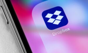 Dropbox memotong 200 peran global
